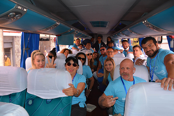 corporative charter bus